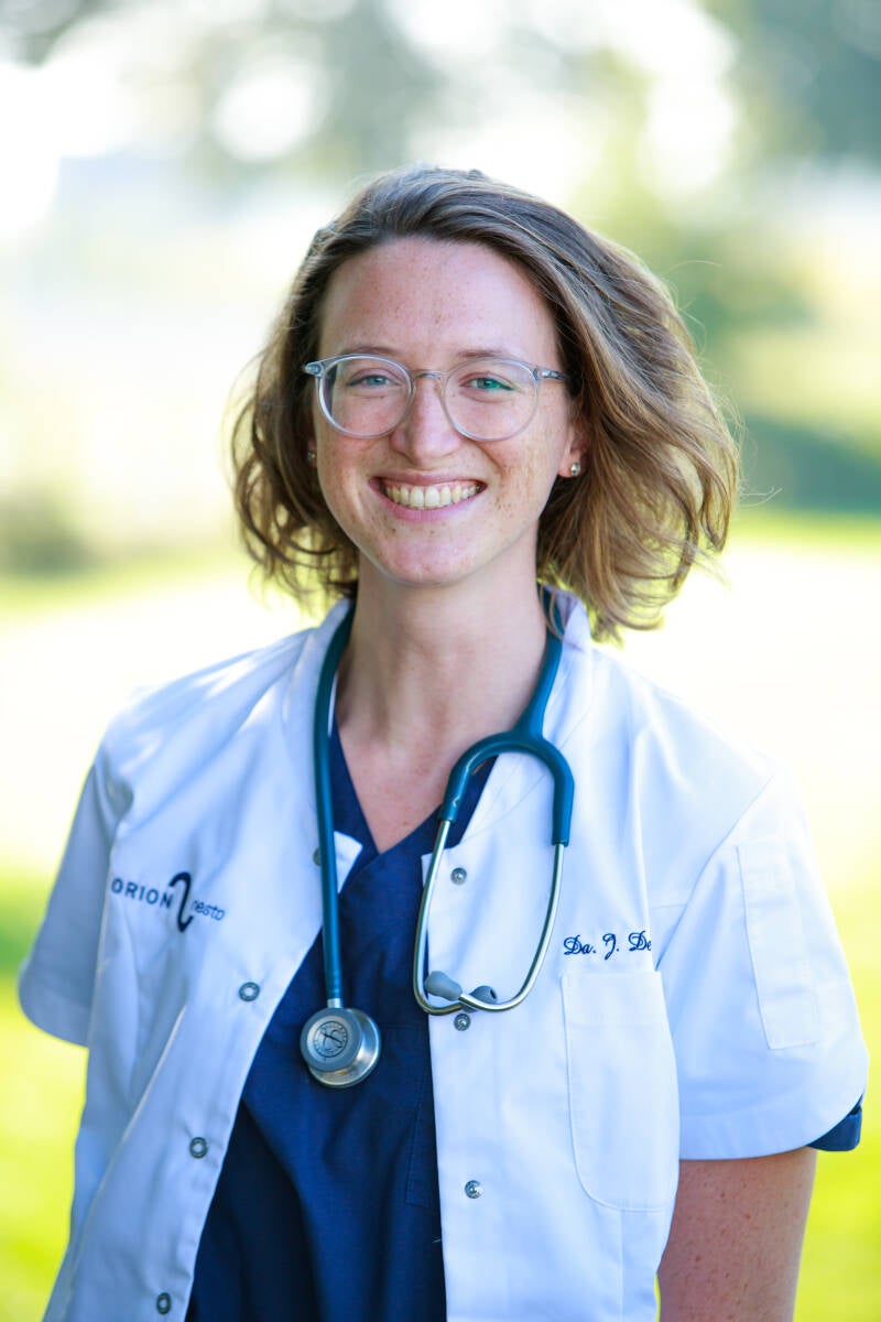 zakelijk portret dierenarts zakelijkefotografie Heidi Rombouts.jpg