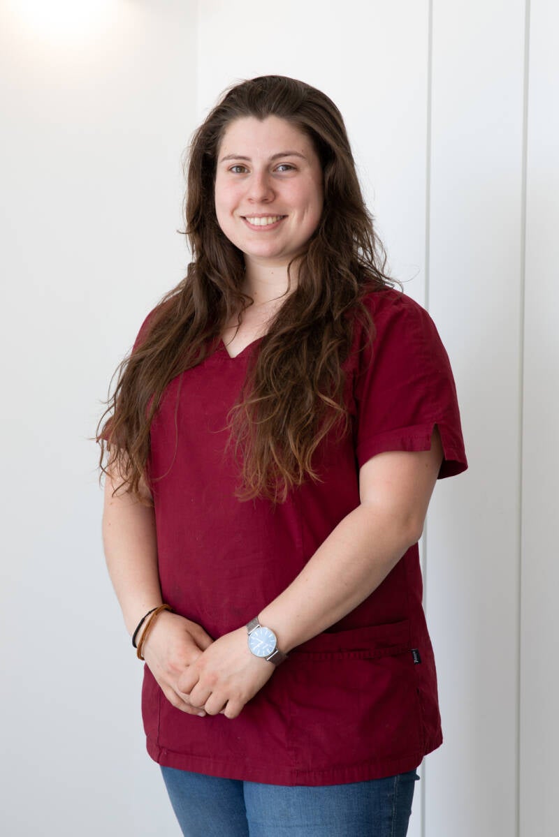 portret dierenartsassistente zakelijke portetfotografie Heidi Rombouts.jpg