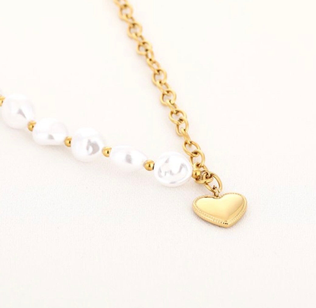 Necklace Pearl & Heart Gold