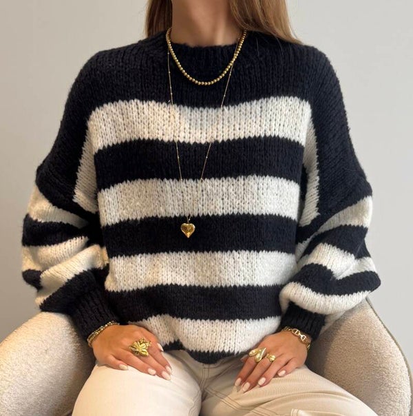 Vaiana Sweater Navy & Off-White