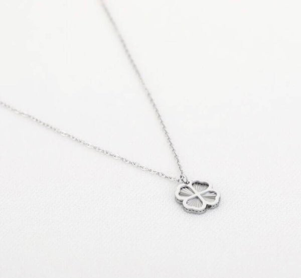 Cute Clover Necklace Silver