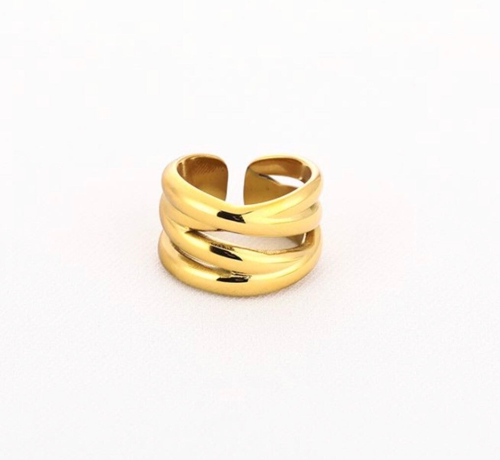 Ring Statement Gold