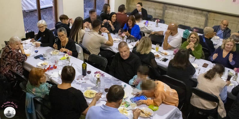 ambiance-et-repas-103-standard-xw3wfp.jpg