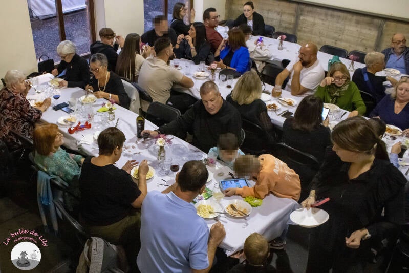 ambiance-et-repas-105-standard-pq2it2.jpg