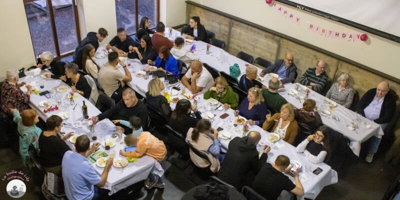 ambiance-et-repas-106-standard-q6u2ur.jpg
