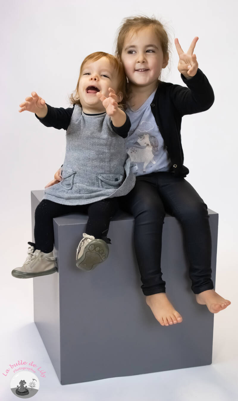 les-2-soeurs-3-standard-y8n6vd.jpg