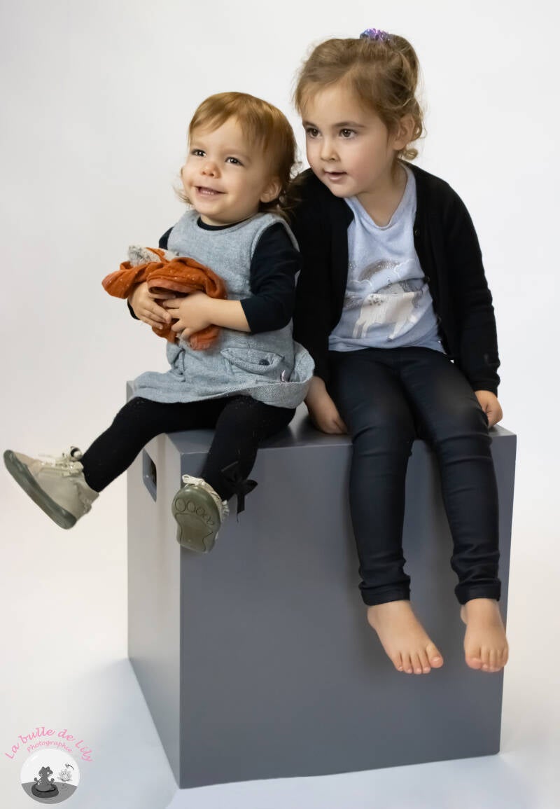 les-2-soeurs-6-standard-v8q2y2.jpg