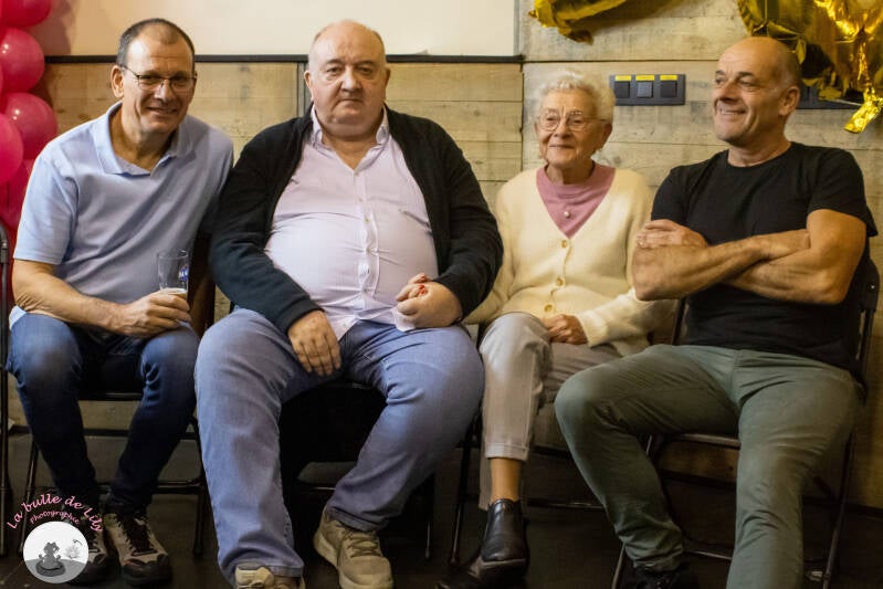 shooting-famille-et-amis-43-standard-cl0rw8.jpg