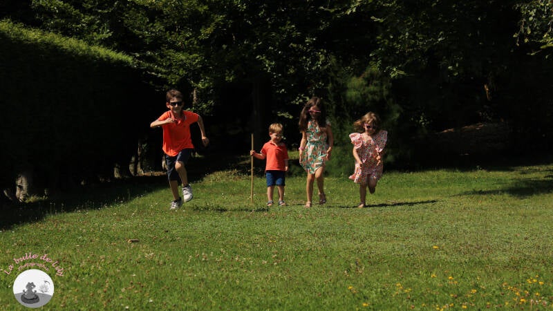 tous-les-enfants-2-standard-5j8ix9.jpg
