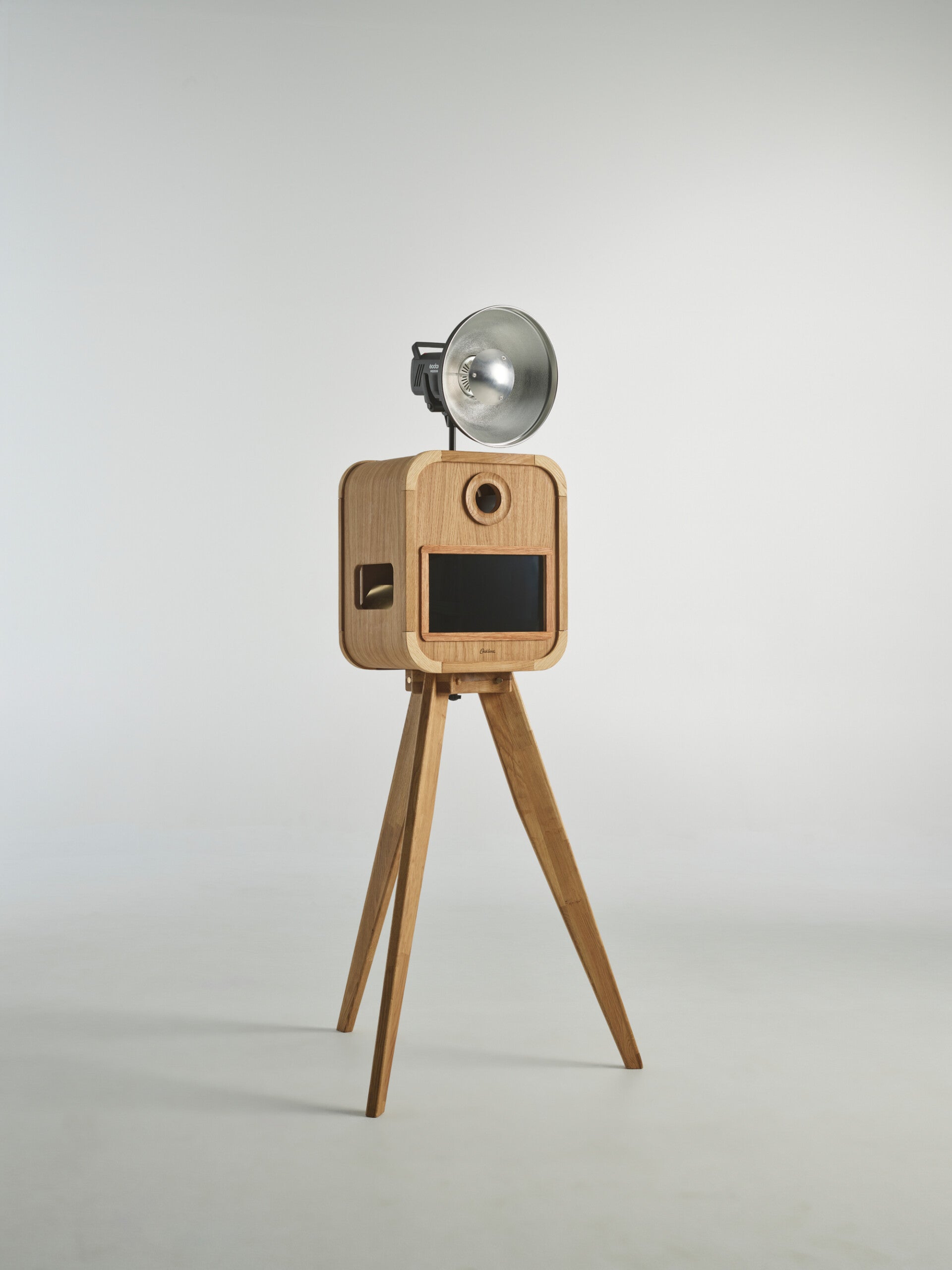 Oaklenz Compact