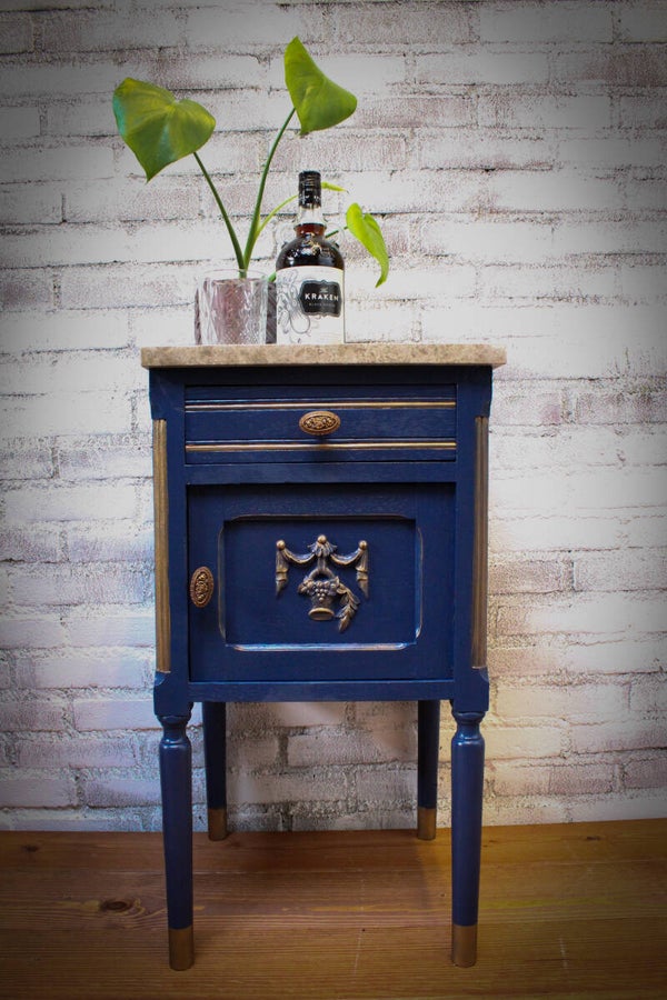 Atomic blue met marmeren plaat