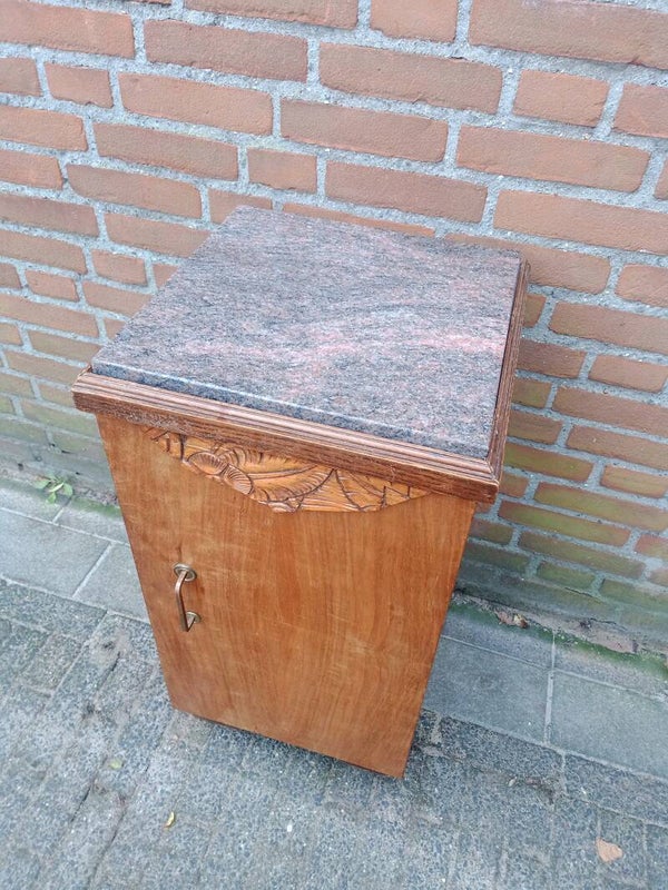 Kastje met marmer (gereserveerd)