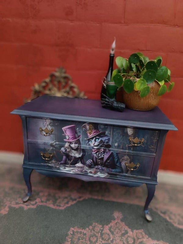 Alice in purple wonderland