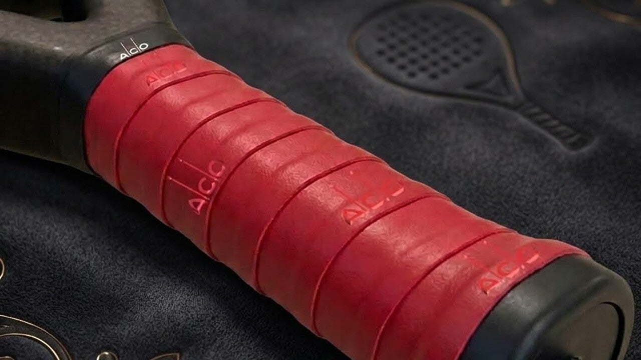 Custom padel overgrip developed with branded design details