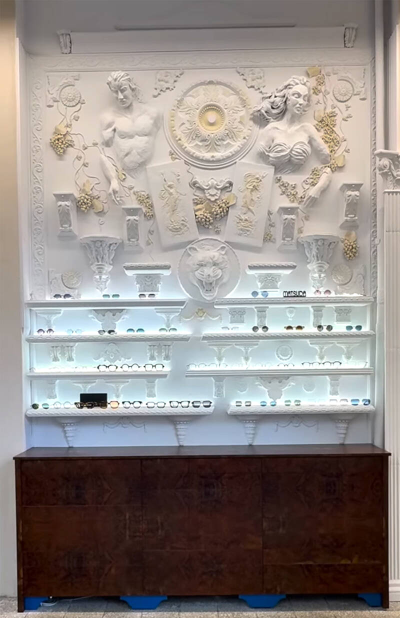 płaskorzeźba ścienna + sztukateria