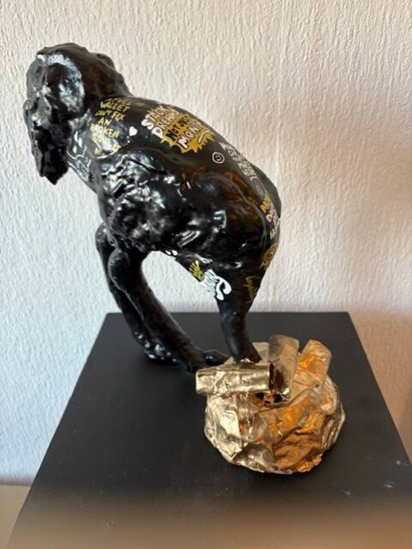 Ostrich 'Rich by Heart' - Monique de Kruijk