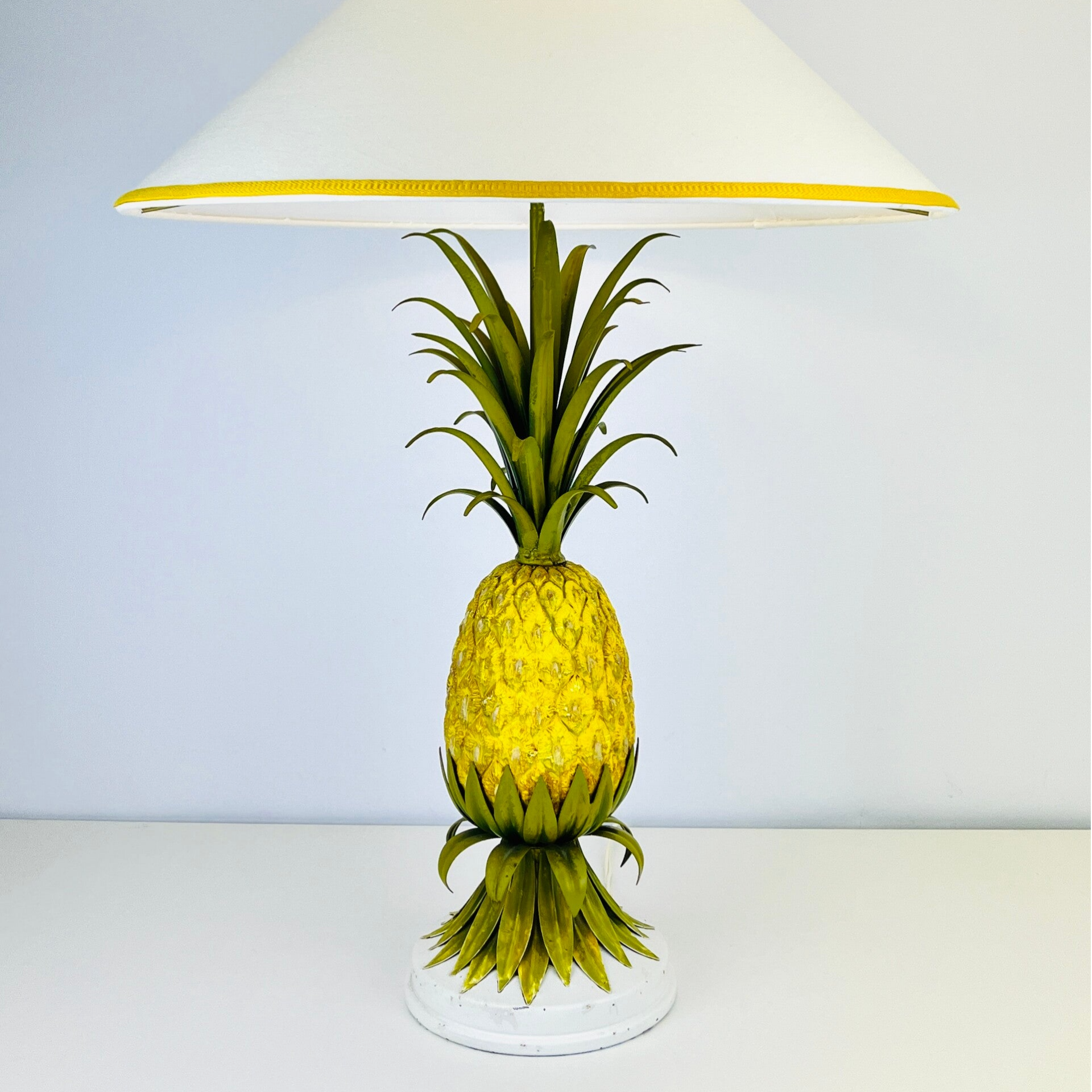Italian Tole Pineapple - Table Lamp - 1960s