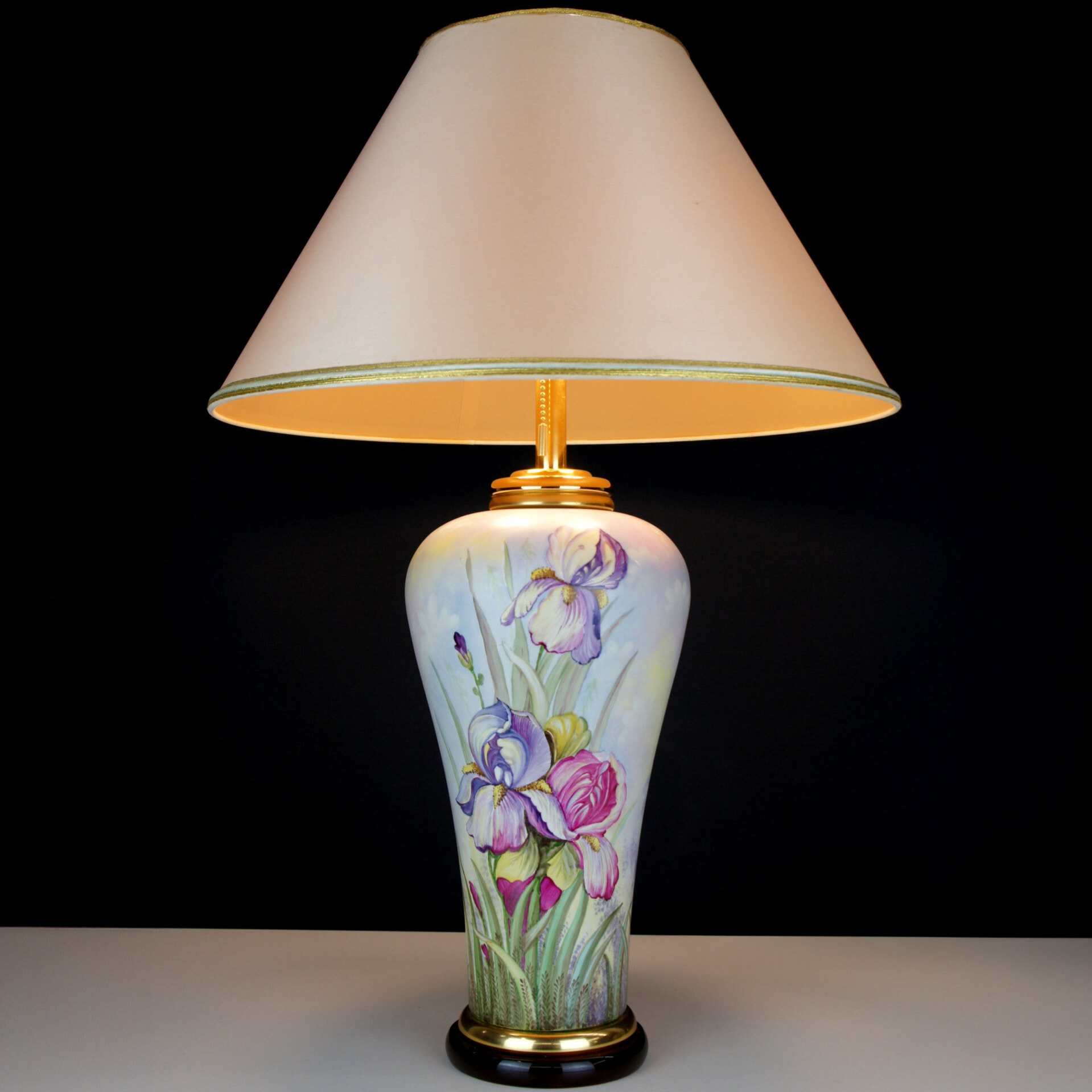 Giulia Mangani - Hand Painted Table Lamp with Daffodil Flowers