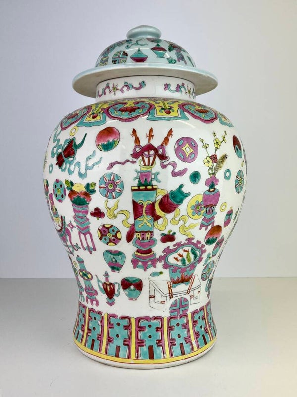Chinese Famile Rose Covered Jar with Atiquities - 19th century