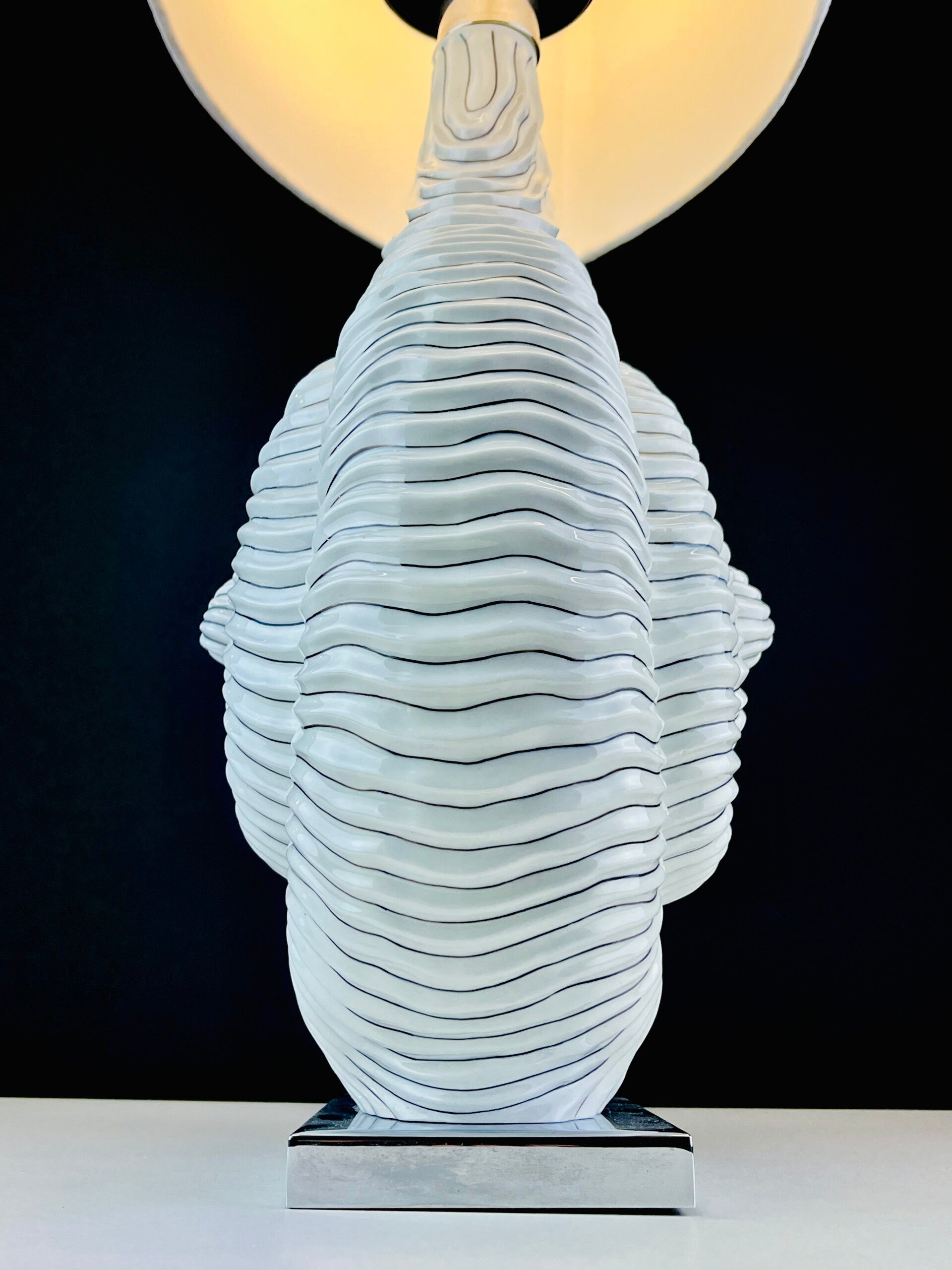Giulia Mangani ランプ Giulia Mangani - Porcelain Shell Table Lamp - 1960/70s | Moett