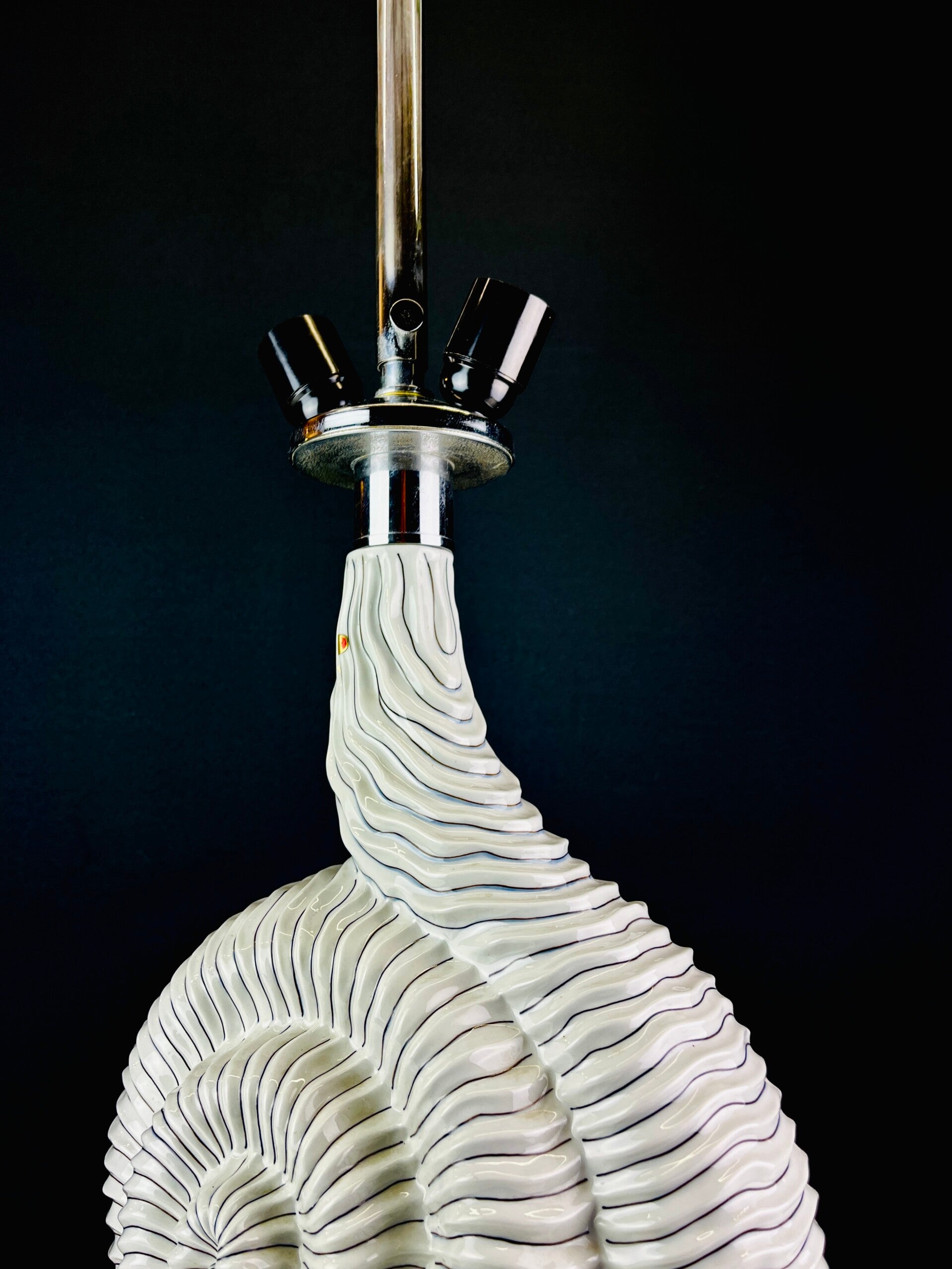 Giulia Mangani ランプ Giulia Mangani - Porcelain Shell Table Lamp - 1960/70s | Moett