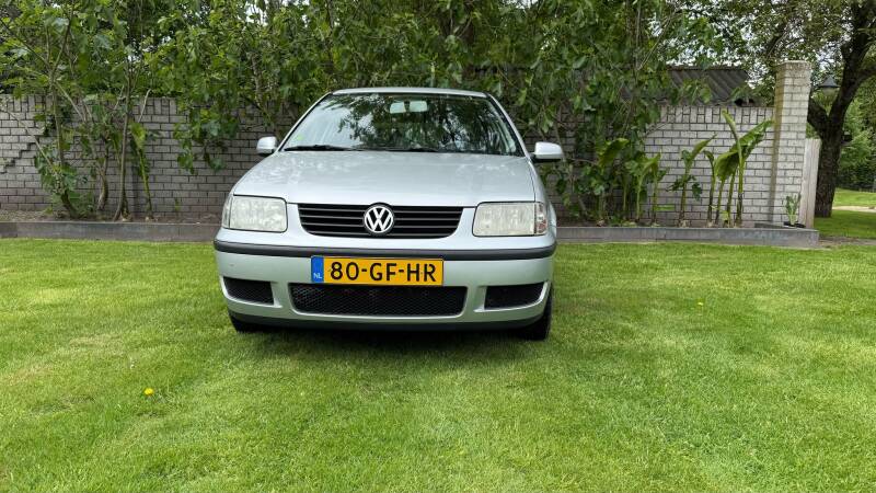 vw-polo-1-4l-21-standard.jpg