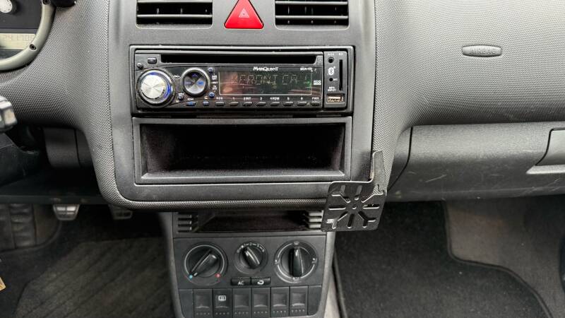 vw-polo-1-4l-25-standard.jpg
