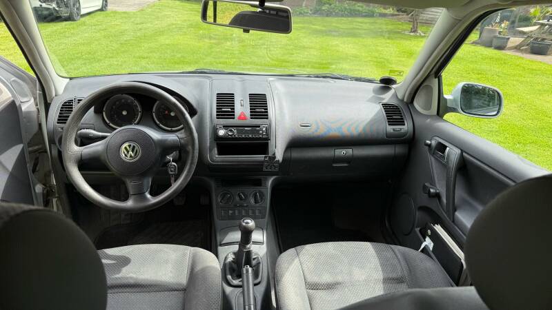 vw-polo-1-4l-26-standard.jpg