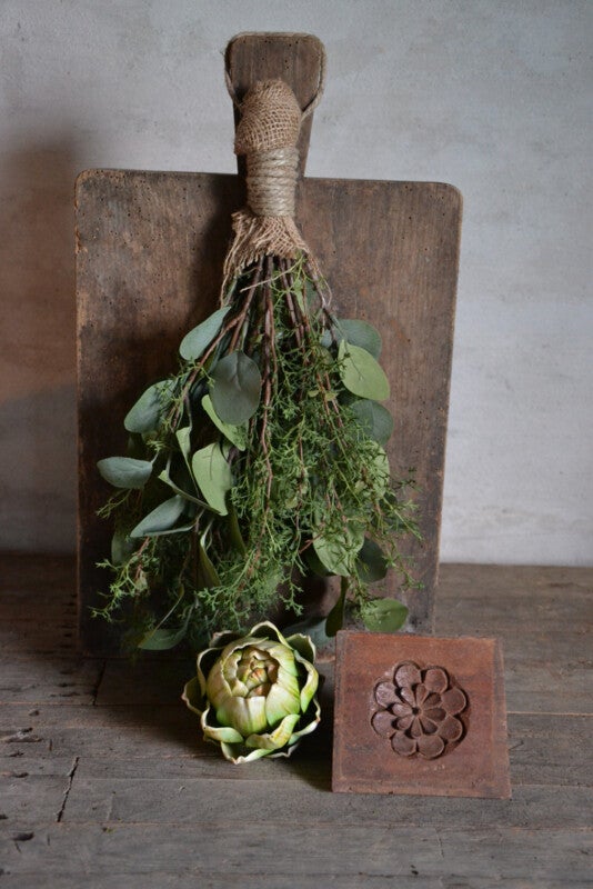 Oud plankje met snijwerk
