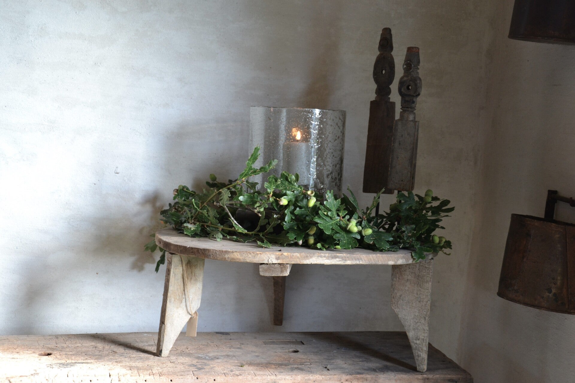 Oud authentiek houten tafeltje