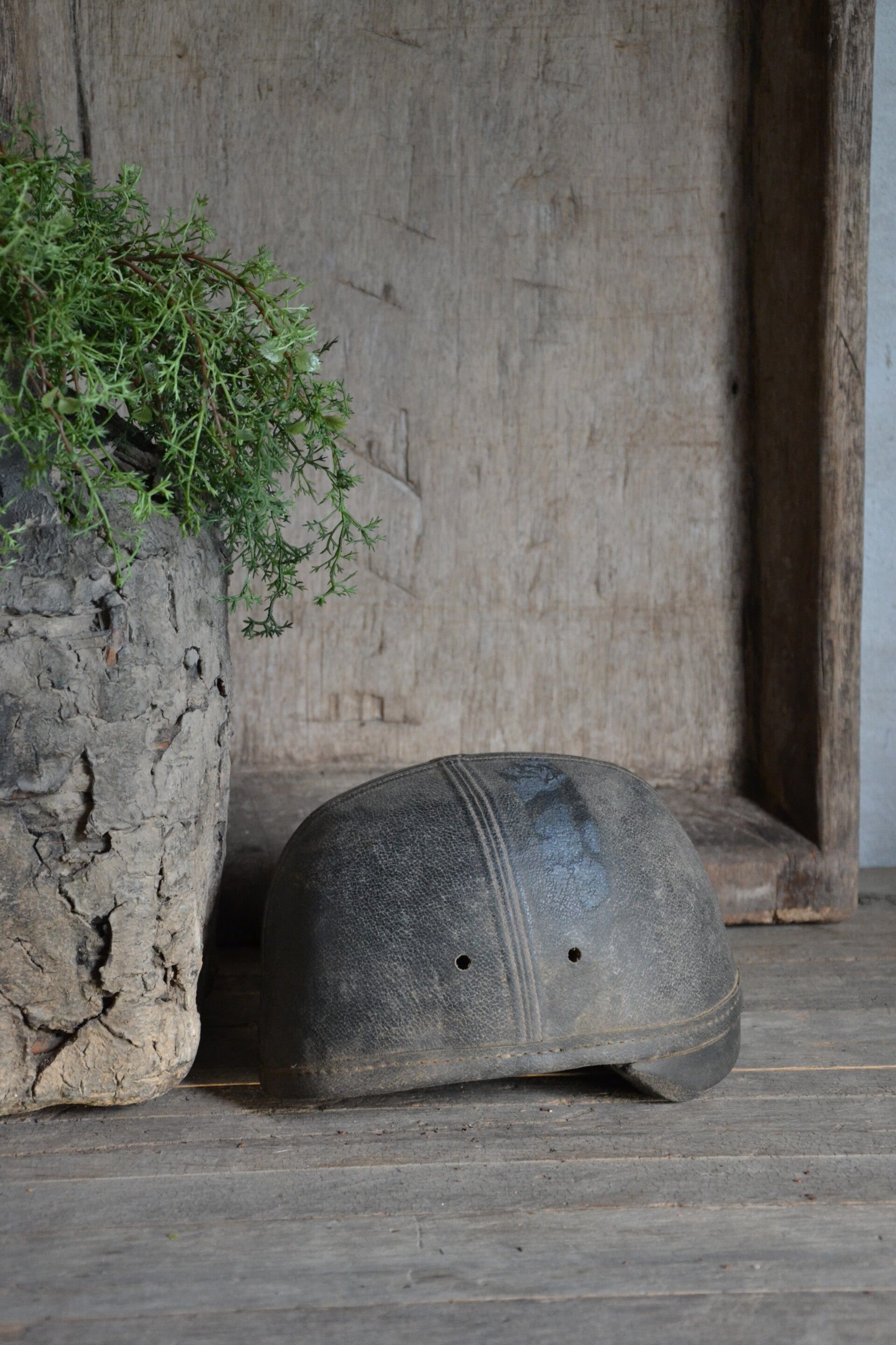 Authentieke oude legerhelm