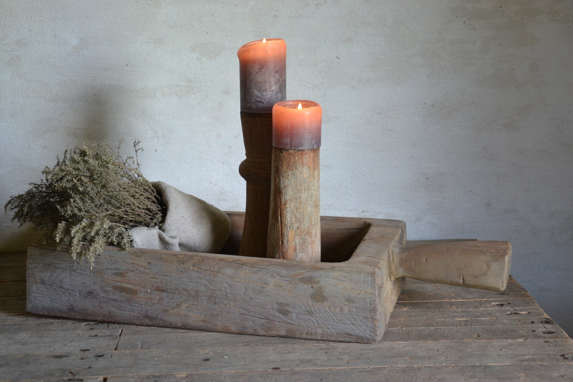Oude houten schaal