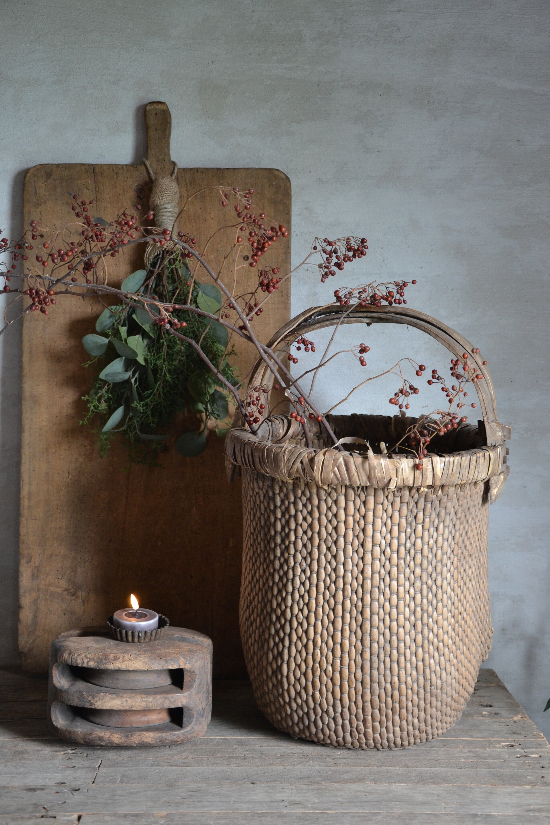 Oude authentieke rieten Wicker mand