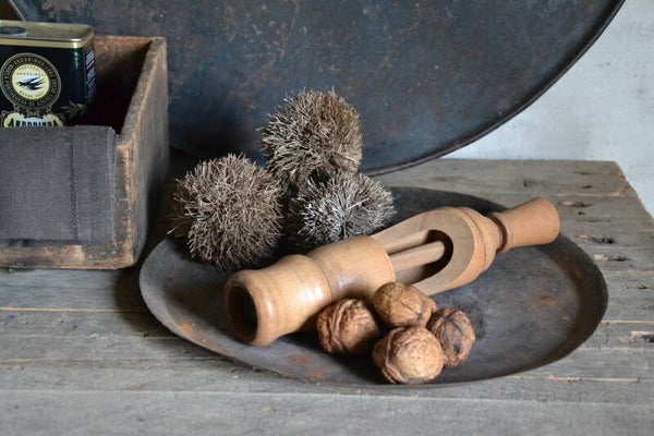 Authentieke houten notenkraker