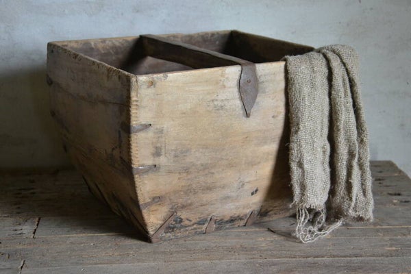 Oude houten zaaibak / rijstbak