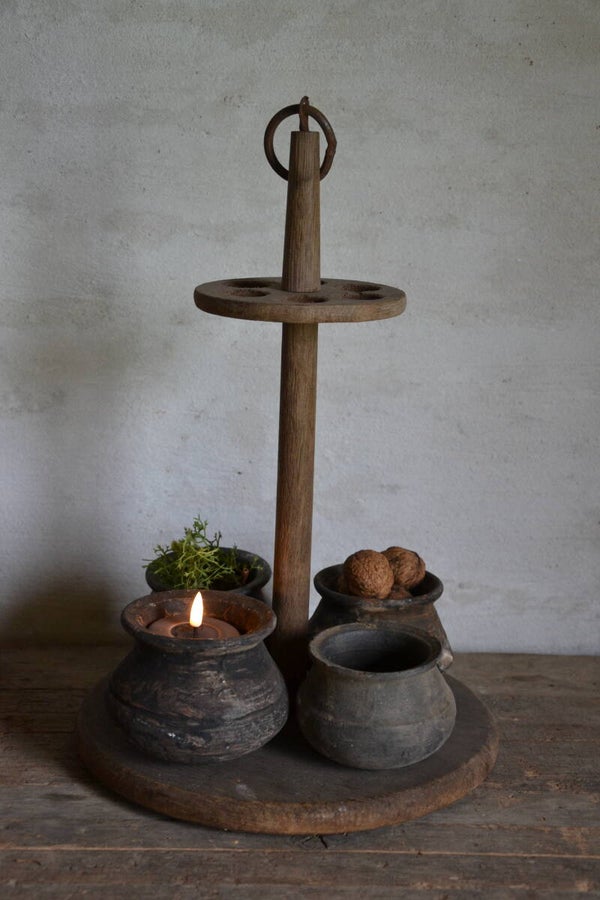 Oude etagère