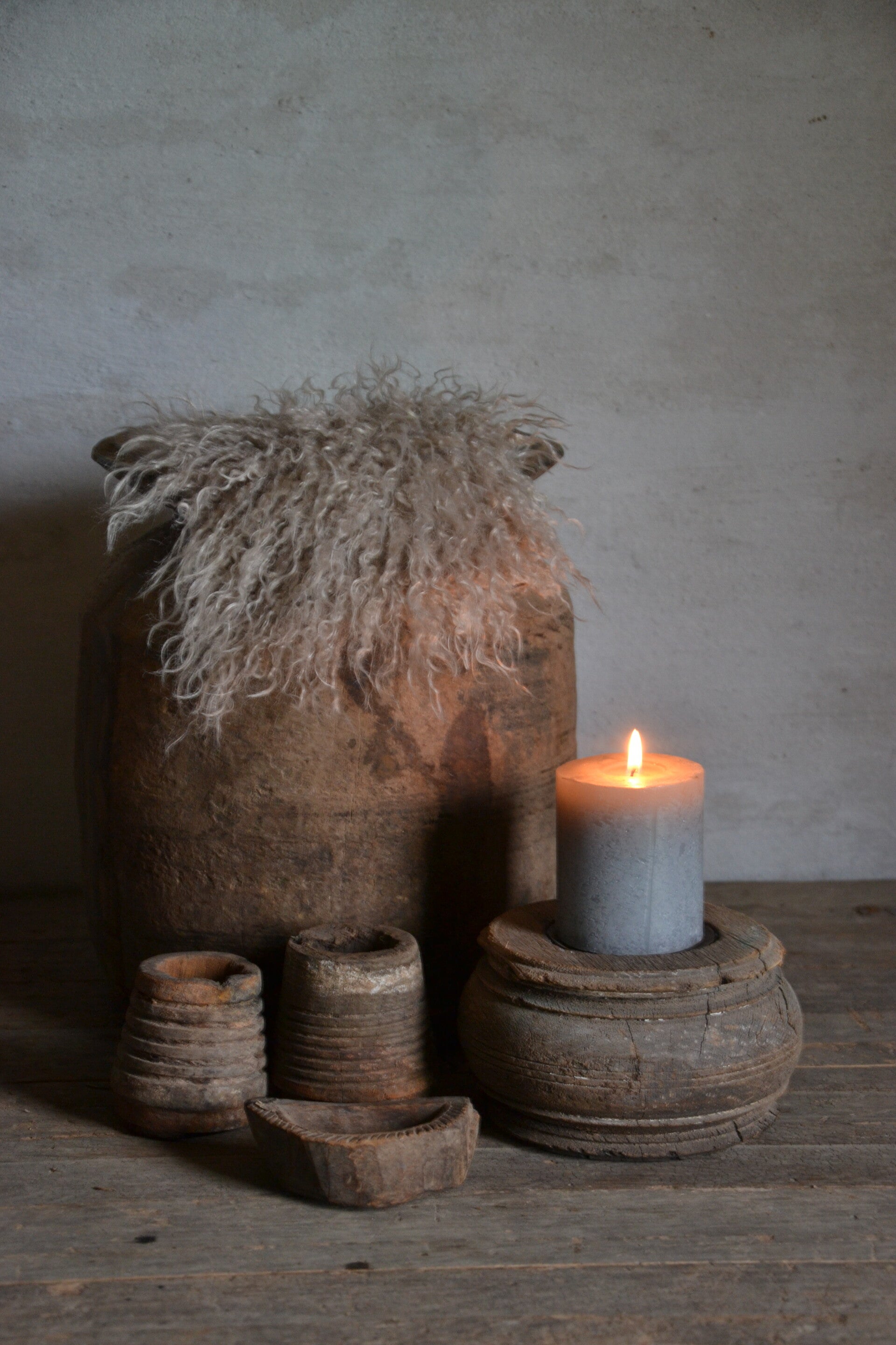 Houten kandelaar van een oud ornament