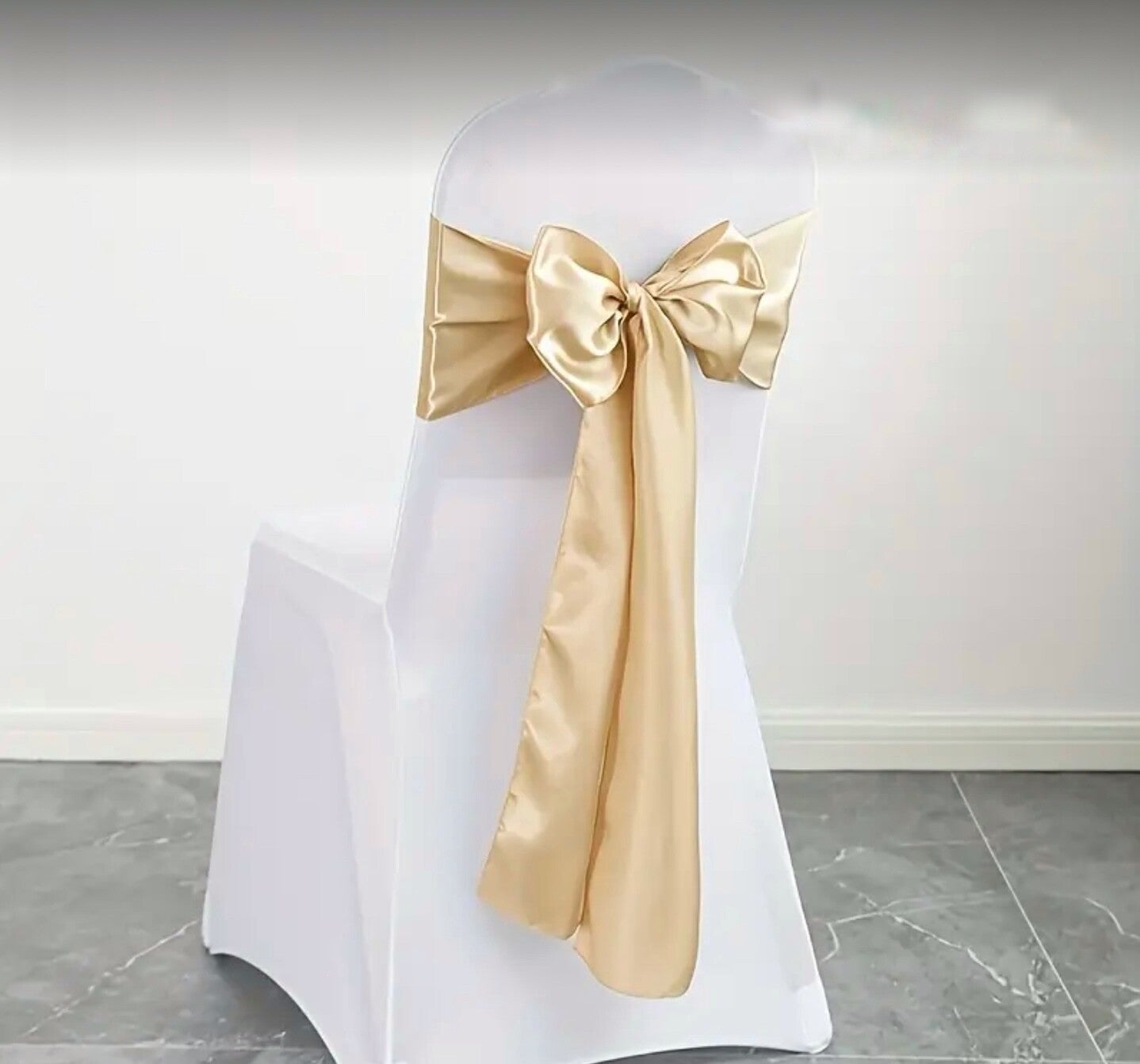 Noeud en satin champagne léger