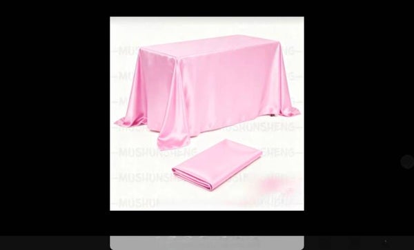 Nappe en satin rose pâle
