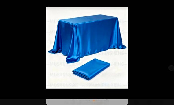 Nappe en satin bleu royal