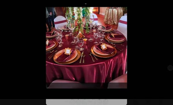 Nappe en satin bourgogne