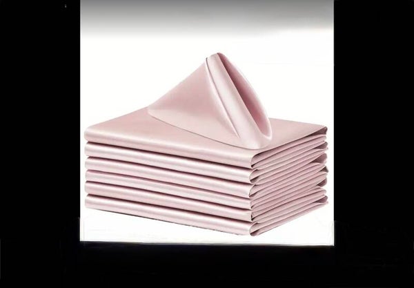 Serviette en satin rose doré