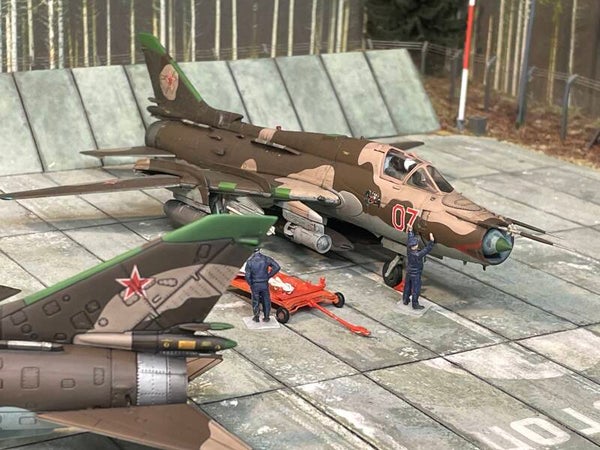 JC Wings Military JCW-72-SU20-010B | Sukhoi SU-17 M4 Fitter K ( IMPROVED VERSION BY DIECASTDIORAMA)