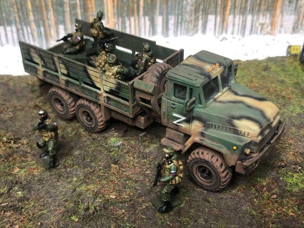 Modelcollect KRARUS02 | Russian KRAZ260 Heavy Transport Truck Armored Vehicle