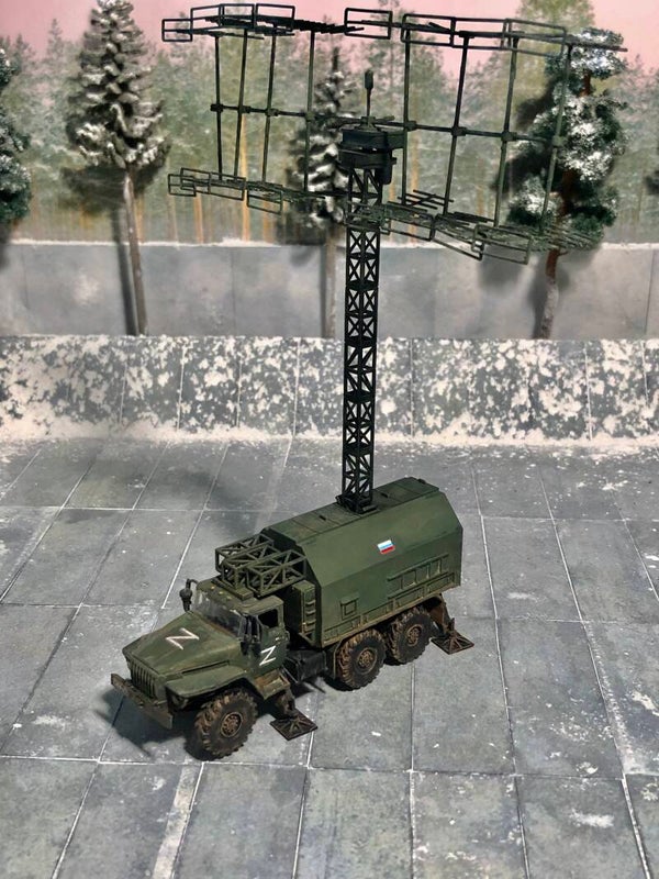 1/72 Universal Models MOBRAD02 | Russian Army Ural 4320 Mobile Radar P-18  Truck (6x6) ( PICK UP ONLY, NO SHIPPING )