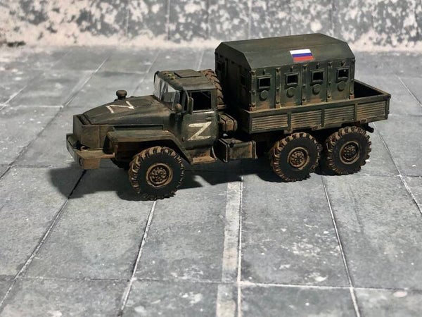 1/72 Universal Models COMVEC02 | Ural 43206 Russian Commando Truck (4x4)
