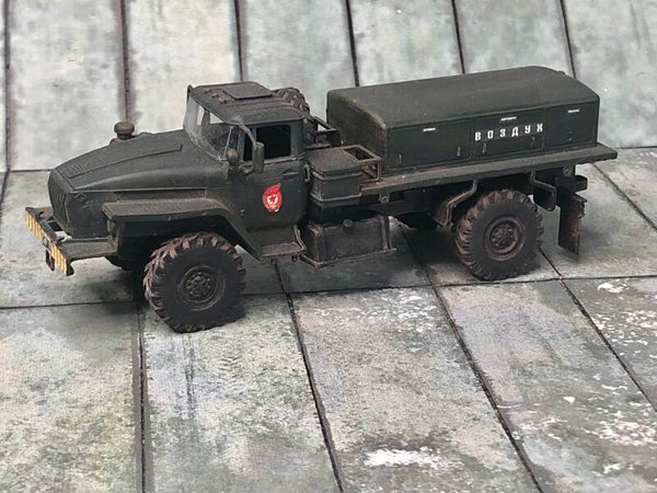 1/72 Universal Models OXYVEC01 | Ural 43206 Oxygen Truck (4x4)