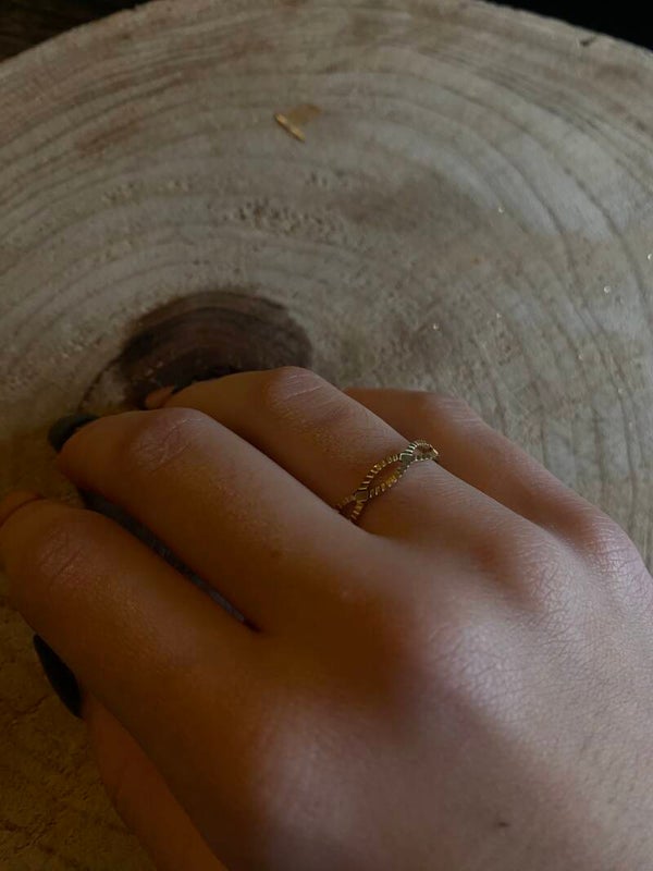 Ring gebogen lijnen
