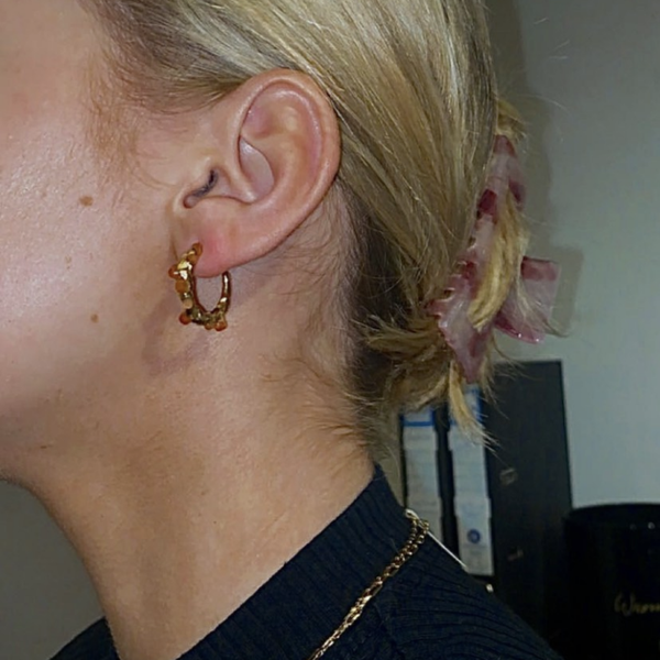 Oorbellen van stainless steel met roze details