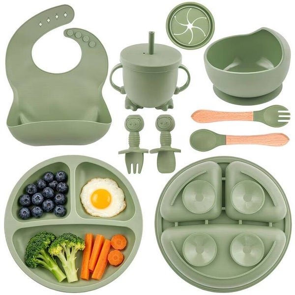 The 6-12 month baby boy green feed me box